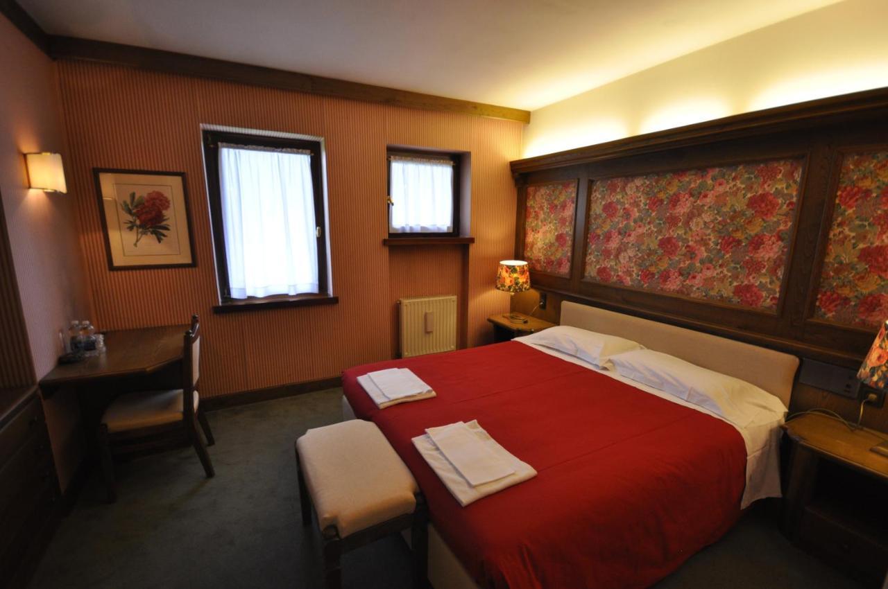 גאליו Hotel La Lepre Bianca מראה חיצוני תמונה