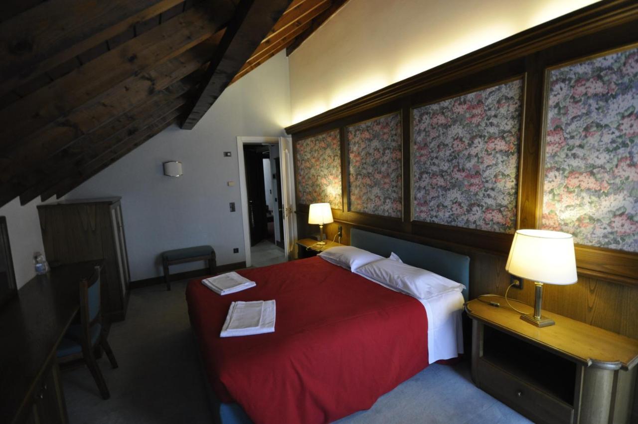 גאליו Hotel La Lepre Bianca מראה חיצוני תמונה