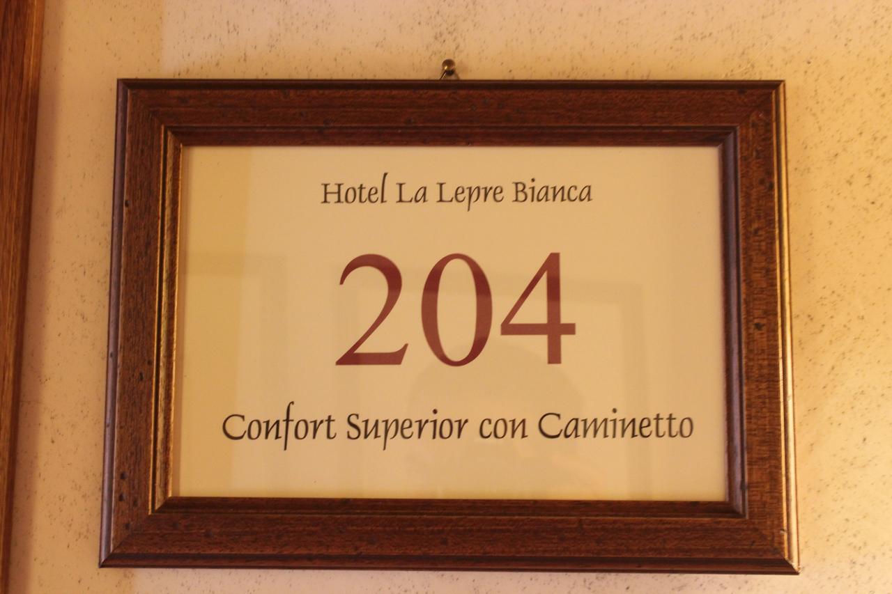 גאליו Hotel La Lepre Bianca מראה חיצוני תמונה
