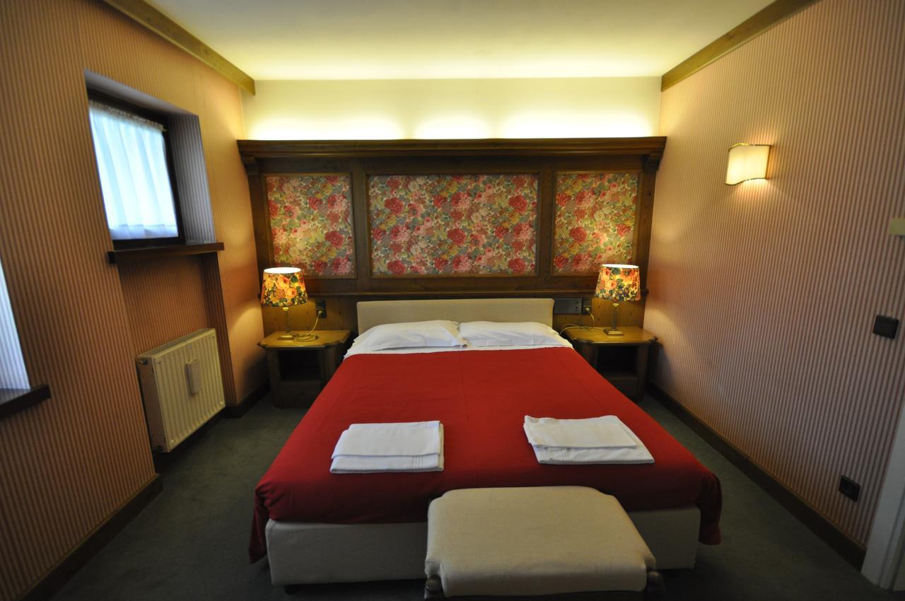 גאליו Hotel La Lepre Bianca מראה חיצוני תמונה