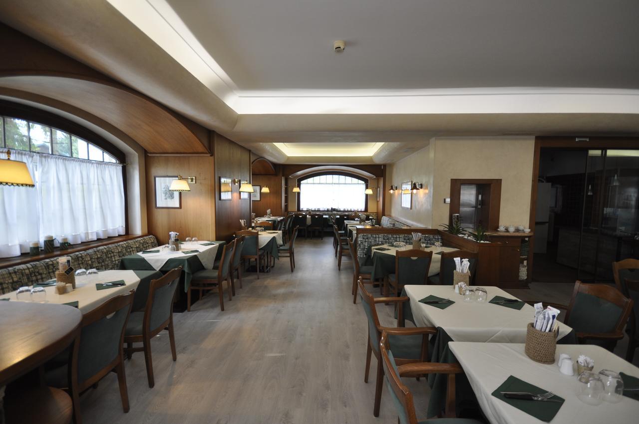 גאליו Hotel La Lepre Bianca מראה חיצוני תמונה