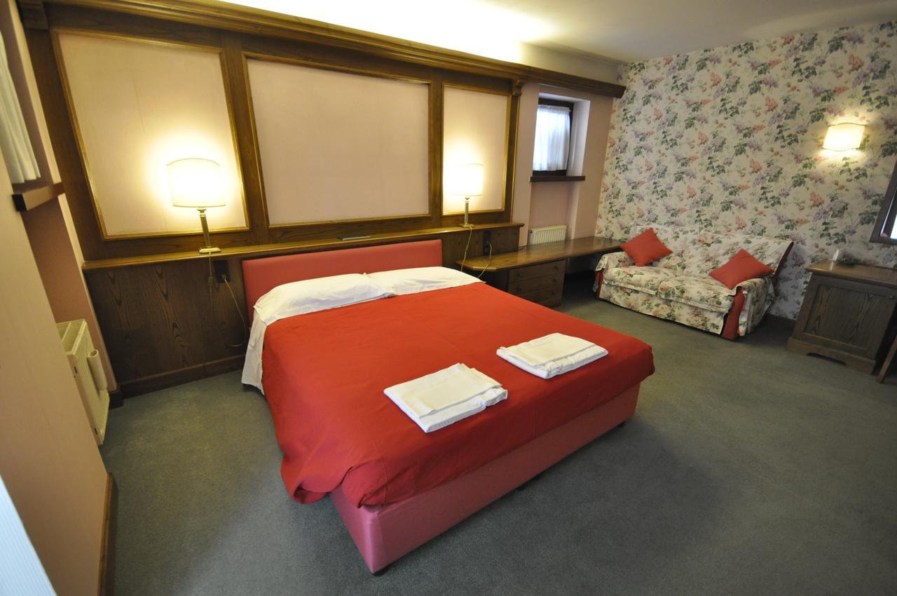 גאליו Hotel La Lepre Bianca מראה חיצוני תמונה