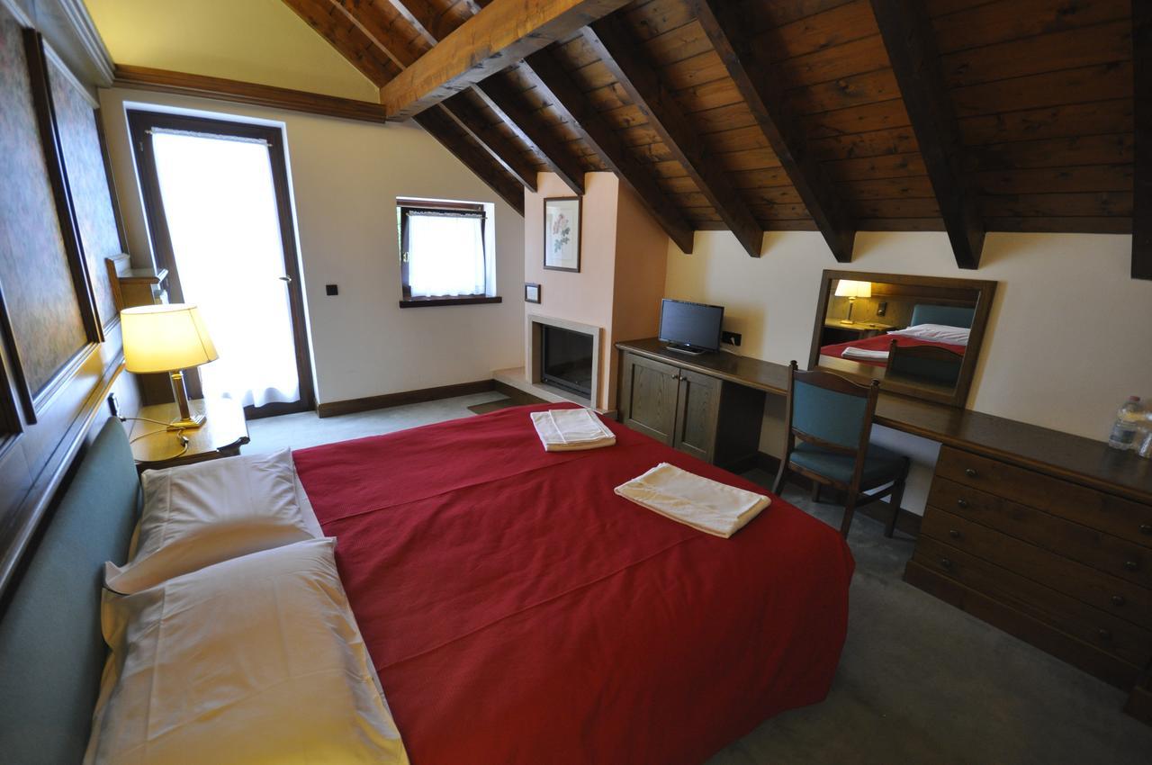 גאליו Hotel La Lepre Bianca מראה חיצוני תמונה