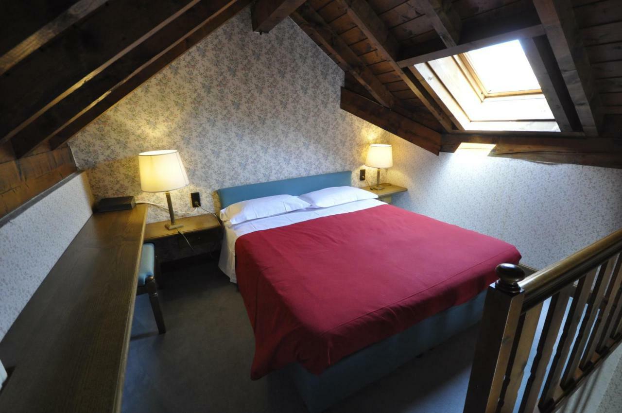גאליו Hotel La Lepre Bianca מראה חיצוני תמונה