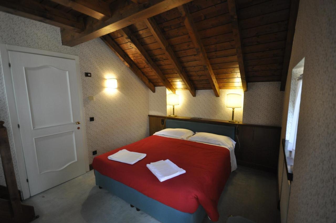 גאליו Hotel La Lepre Bianca מראה חיצוני תמונה